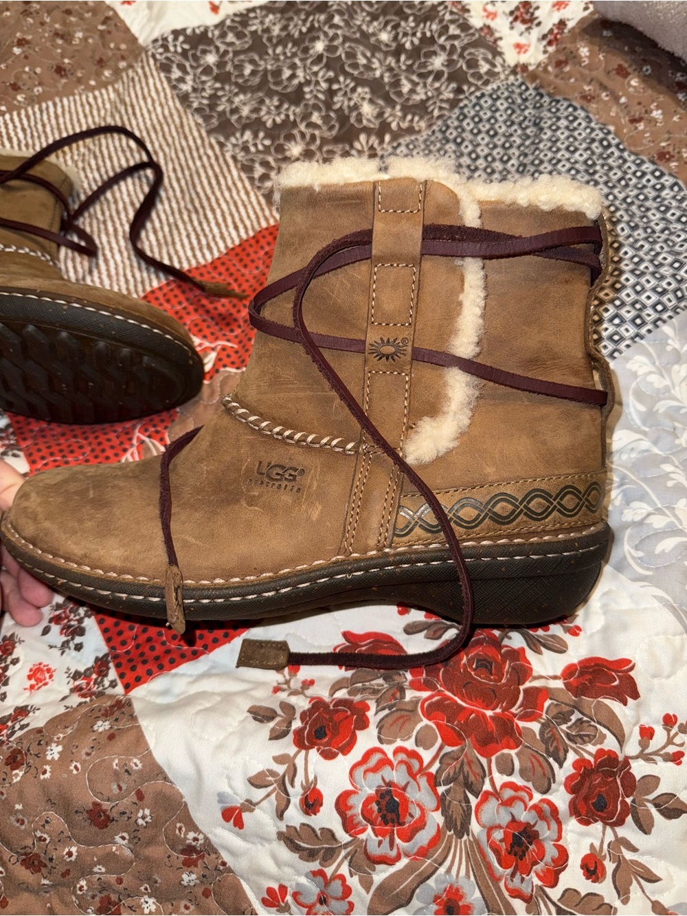 UGG boots - Picture 2 of 6